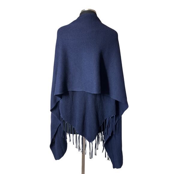 Chico’s Fringe Capelet Ruana Covering Wrap Navy Blue Knit Sz L / XL Office Boho - Picture 8 of 15